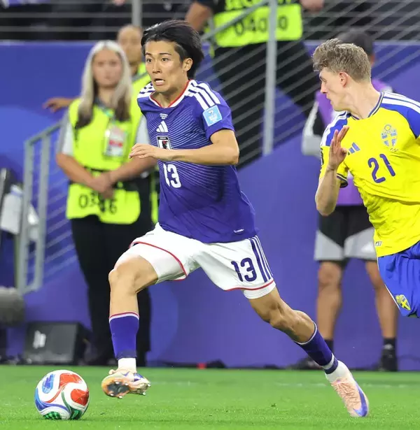 【Ｗ杯】中村敬斗、“ソックスの履き方”を巡り異例のトラブル　試合中履き替える事態に「困惑しています。今後話し合いたい」