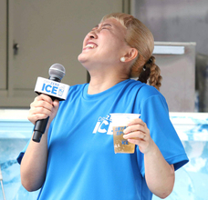 丸山桂里奈、夏の暑さ対策は視覚から「水にいる動物を見る」青基調の会場に「今日はバッチリ」