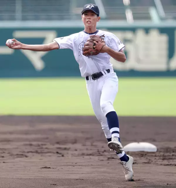 【甲子園】「夢見ていた景色だな」初出場の八王子実践が聖地で練習　矢沢陵磨主将、感無量