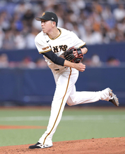 【巨人】戸郷翔征が５回に度会隆輝に勝ち越しソロを被弾　左太もも裏肉離れからの１軍復帰戦