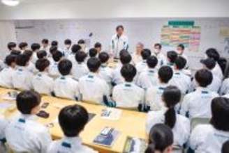 箱根駅伝圧勝の青学大が真剣ミーティング　黒田朝日「山の中でタイム計測してくれた仲間に感謝します」