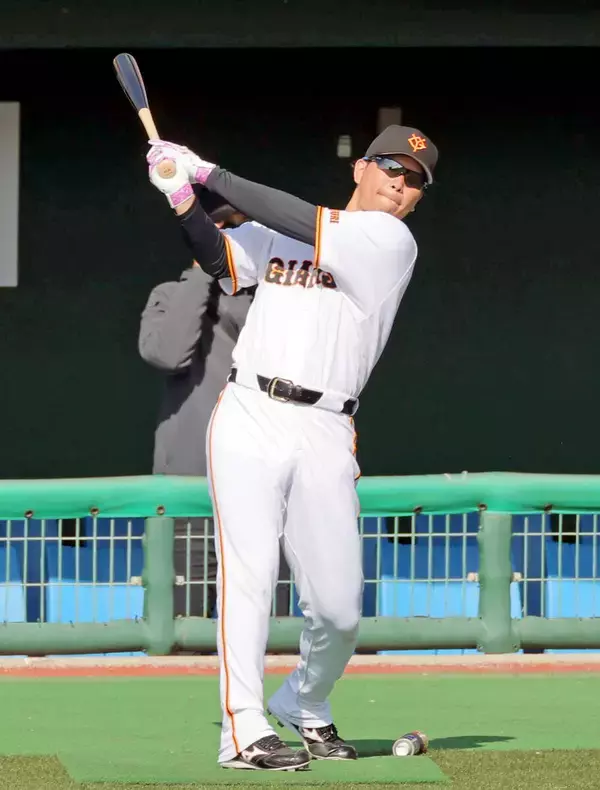 【巨人】大激戦の捕手争いに挑む大城卓三が居残り特打　ブルペンでは新戦力とバッテリー