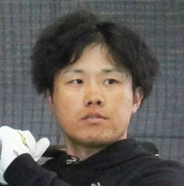 【ソフトバンク】昨季０本塁打の正捕手・海野隆司が紅白戦でホームラン　捕手再挑戦の栗原陵矢には「ケガしないでほしい」