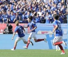 横浜ＦＭ、首位・東京Ｖに３―２勝利で開幕４戦目で初勝利…東京Ｖの連勝は３でストップ