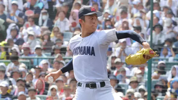 【甲子園】横浜・織田翔希に「レベチ」「ばけもん」「怪物」の声　１５０キロ台連発の右腕にファン驚嘆