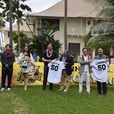 「【阪神】ハワイＶ旅行がスタート　藤川球児監督らが歓迎セレモニーに参加」の画像1