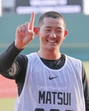 【巨人】育成３位・松井蓮太朗がトップ　新人１５００メートル走タイム