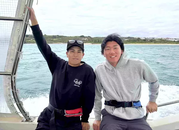 【巨人】門脇誠と楽天・田中千晴が沖縄・津堅島を訪問　児童らと交流し〝キャロットアイランド〟のＰＲに一役