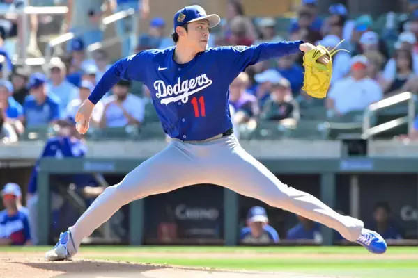 佐々木朗希が初登板で２回途中３失点　村上宗隆は１安打、岡本和真は初死球も特大フライ　ＭＬＢオープン戦結果一覧