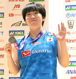 「【バドミントン】山口茜、被災地・熊本へ勇気届ける銀メダル手に「一人でも多くの方の頑張る活力になってくれれば」…世界選手権帰国会見」の画像1