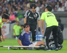 【日本代表】熊坂光希がケガのため離脱　ベネズエラ戦で左膝を痛め、わずか６分で負傷交代