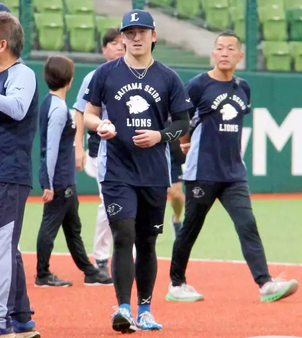 【西武】隅田知一郎が全体練習に参加　西口監督「可能性はある」とＣＳでの登板に望み　２８日に左腕に打球直撃で降板