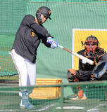 「【巨人】さらにパワーアップ！中山礼都が屋外フリー打撃１３発」の画像1