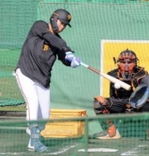 【巨人】さらにパワーアップ！中山礼都が屋外フリー打撃１３発