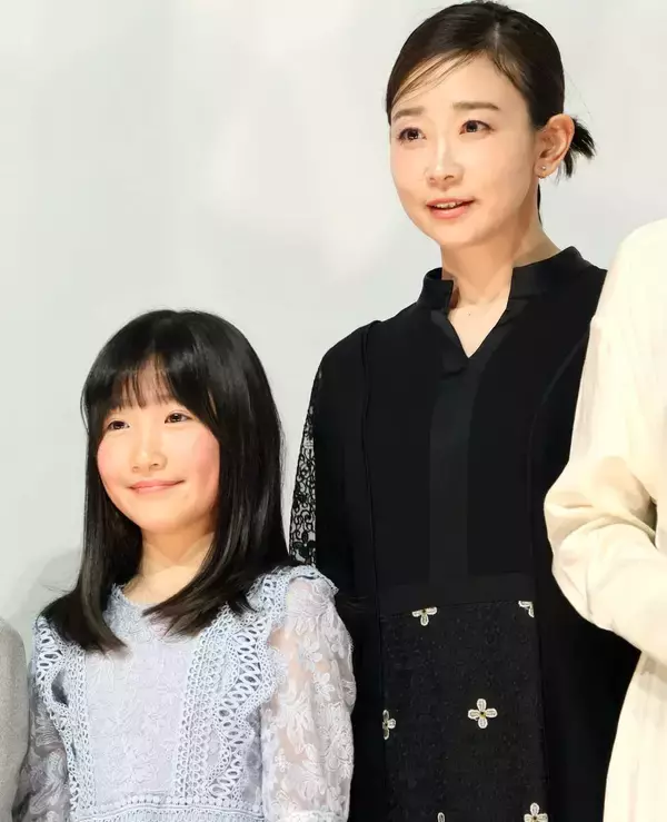 元フジテレビアナウンサーの松尾翠　女優として舞台あいさつ「この場所にいることが奇跡。一生の宝になる」