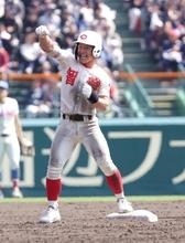 【センバツ】すごい！智弁学園が８点差はね返して逆転　キーマン指名の志村叶大が２点適時打