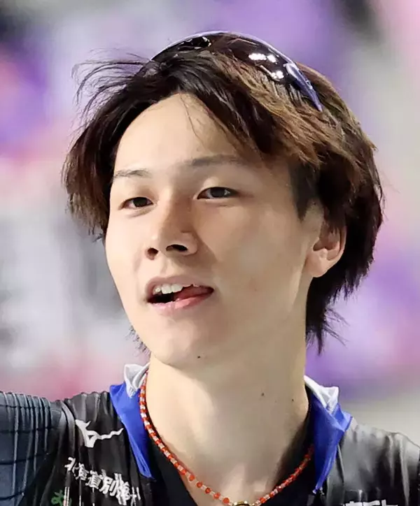 【五輪パレード】旗手を務めたスピードスケート森重航が出発前に挨拶「みんなで楽しんでいけたら」