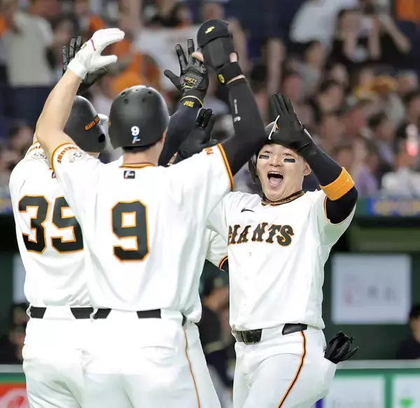 【巨人記録室】丸佳浩、史上初の２球団で代打満塁逆転本塁打！通算３発目
