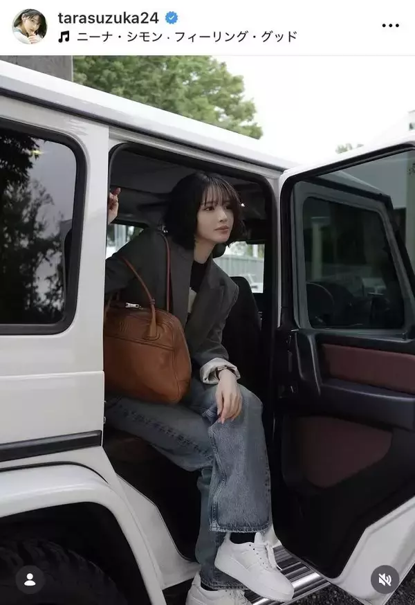 「とんでもねぇ美女」ふるっぱー・鎮西寿々歌、高級車から降りる姿が「やばい」「ビジュ最高」「ゲレンデめっちゃ似合う」