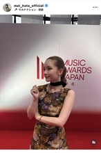 「お姫様かと」「美しすぎ」畑芽育にうっとり…タイトなドレスで魅了「なんて可愛いの」「魅力が最大限に…」