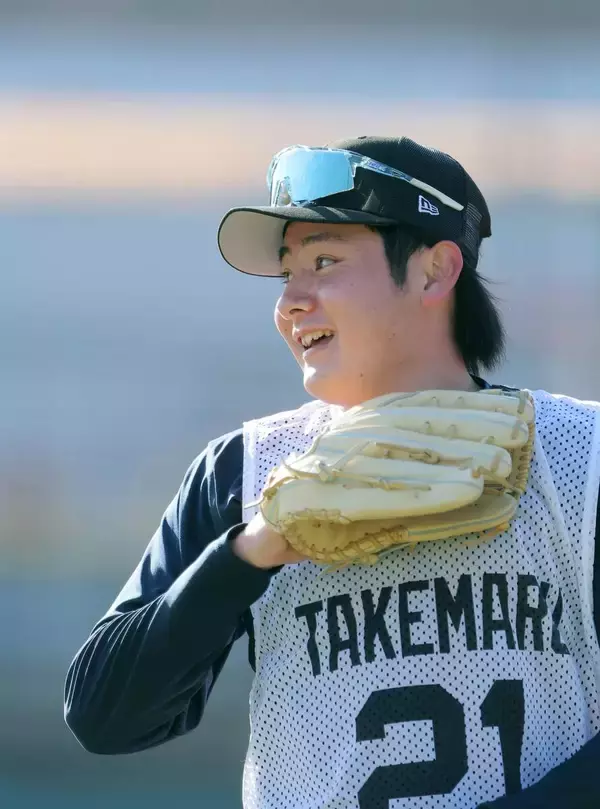 【巨人】ドラ１竹丸和幸が新人合同自主トレで初ブルペン