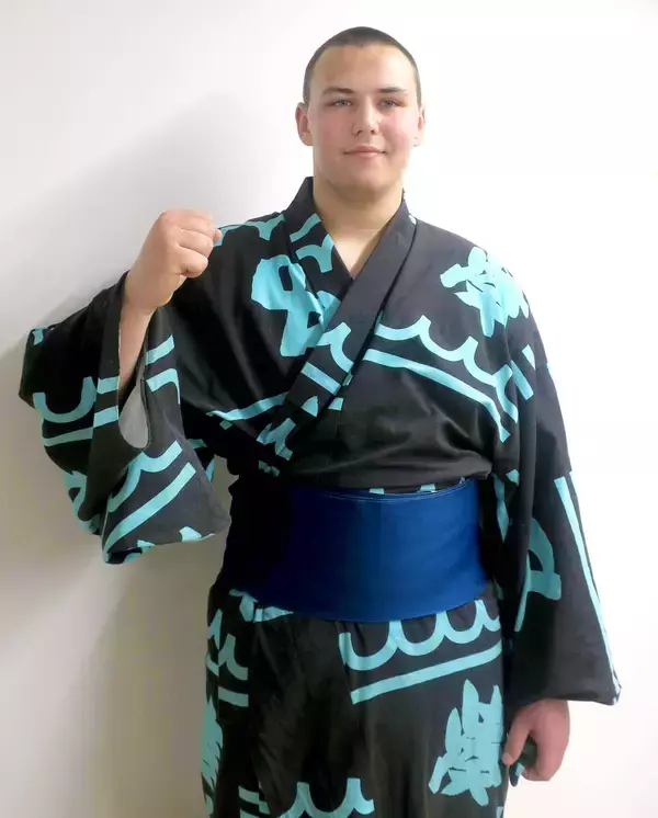 背筋力２２０キロ、大相撲史上３人目の英国出身力士へ前進　タラセンコが新弟子検査体格基準を通過「うれしい」…早ければ名古屋場所でデビュー