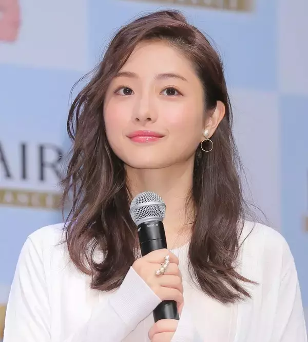 「誰だか分からなかった」「びっくりしちゃう」石原さとみ　イメージがらり「新しい髪型」「前髪も」「可愛すぎてヤバい」