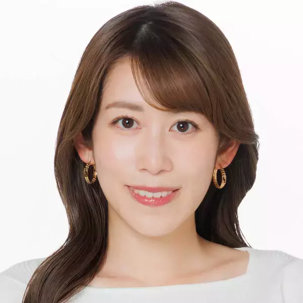 「ボタン１個あいてた笑」中川安奈アナ、ピタッとロンＴ姿に「スタイル抜群」「ウエスト細〜い」反響続々