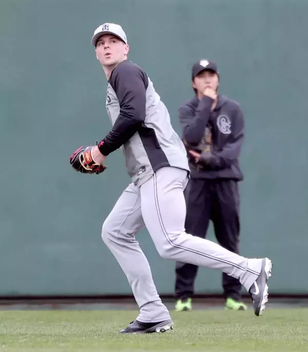 【巨人】キャベッジ攻守で順調　左翼とセンターで守備練習　打では特大弾連発