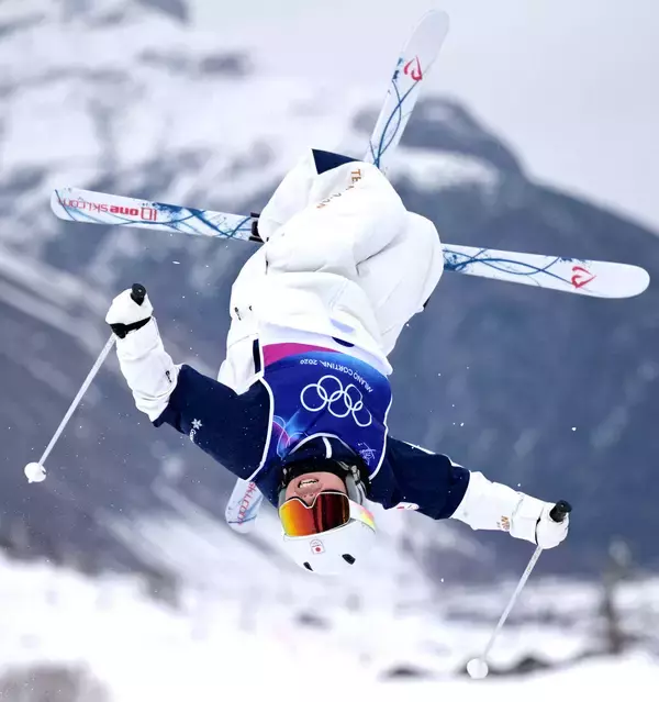【五輪】冨高日向子、中尾春香が予選１回目で決勝進出　柳本理乃、藤木日菜は予選２回目へ…モーグル女子