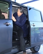 侍ジャパンにも“ゴジラ襲来”松井秀喜氏が宮崎強化合宿に登場　拍手と歓声上がる　…巨人臨時コーチに続き、ＷＢＣ連覇へ激励訪問