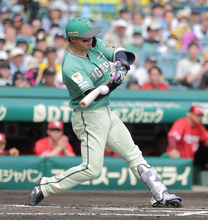 【阪神】心配無用！　森下翔太が強行スタメンで初回に右前打　５日に右手首に死球で打撲と診断