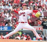 「【広島】森下暢仁が８回途中４失点で降板　４勝目　３連投の２番手・高太一がリード守る」の画像1