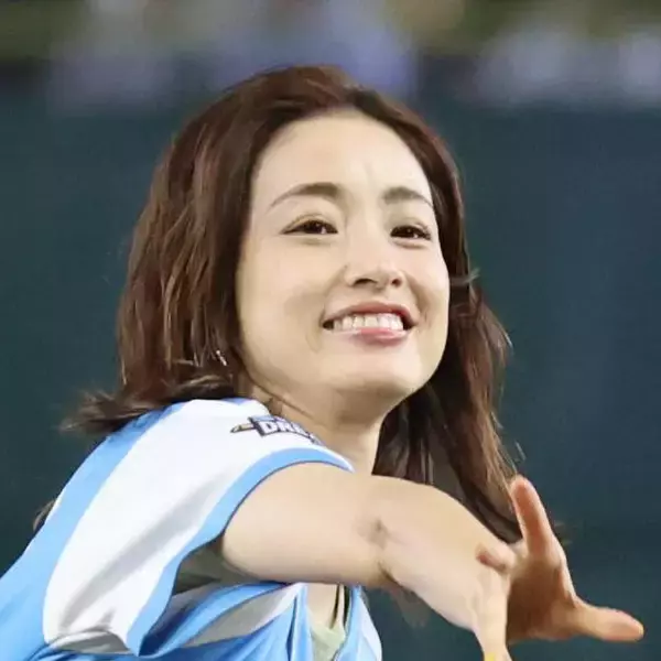 “タカガール”上戸彩、ソフトバンク３連覇を祝福「ホークスの勝利をニュースで見るたびに幸せな気持ちでいっぱい」