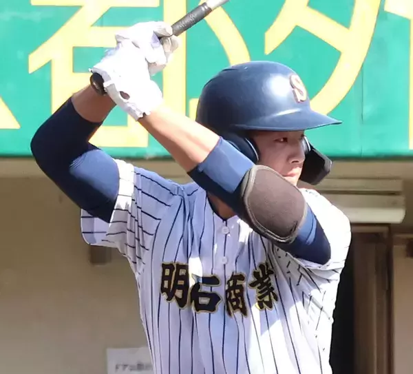 【高校野球】プロ注目の明石商・大塚弥が満塁弾を含む６打点で圧勝　オリックス・来田涼斗に憧れるアーチスト…近畿大会