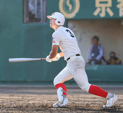 【高校野球】智弁和歌山、夏のＶメンバーが引っ張り１１得点大勝　長友悠成がランニング本塁打など２安打４出塁と躍動