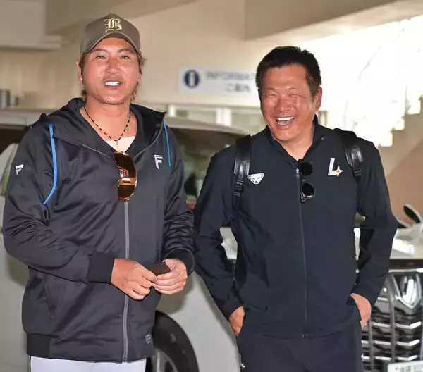 【日本ハム】山崎武司臨時コーチが合流　出迎えの新庄剛志監督「来てもらったんで１７２本打ちます」