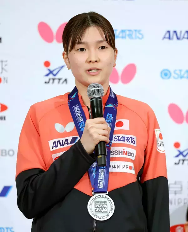 【卓球】中沢監督「勝率を見ると…」中国撃破のカットマン橋本帆乃香の３番起用の狙い…世界卓球代表が帰国