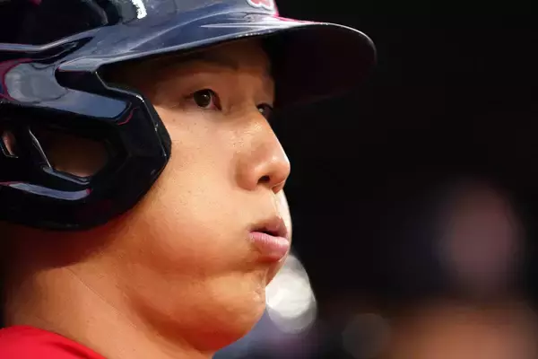 吉田正尚、一発出れば同点の９回好機で代打出場も二ゴロ　２試合連続ノーヒット　監督交代も米４年目の苦境続く