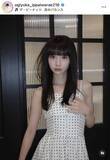 「１児の母になった２７歳元アイドル　素肌＆肩出しショットが「妖精やん」「スリムできれい」荻野由佳が公開」の画像1