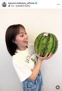 「デカ！ん！？顔ちっちゃ」石川佳純さん、大きなスイカに衝撃！驚く姿が「美人すぎる！！」「可愛すぎて元気出た」