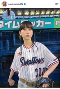 両親は超有名人！始球式のエキゾチック美女の正体…「かわいい」佐藤菫、弟の朝ドラ出演決定も話題