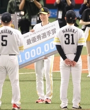 【ソフトバンク】庄子雄大がＭＶＰ！打率４割５分５厘、攻守で躍動「できすぎかなと、自分でも思っています」賞金１００万円ゲット