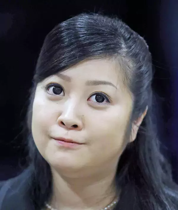 ２０００年代に一世を風靡→激変した元人気グラドルの姿　９年前に活動再開…清楚ショットが「きゃわいい」「きれい」と絶賛の小向美奈子