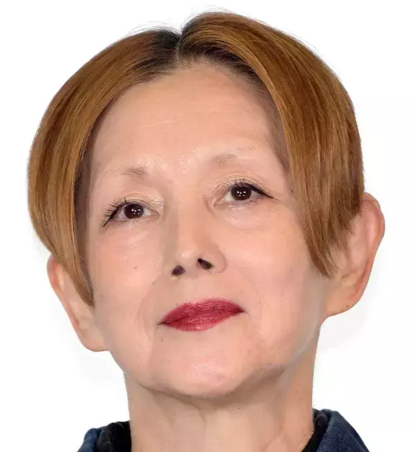 夏木マリ、若手人気女優とのハグショットに反響「大好きなお二人」「いい顔してはる」「心底お優しくて魅力的」