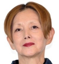 夏木マリ、若手人気女優とのハグショットに反響「大好きなお二人」「いい顔してはる」「心底お優しくて魅力的」