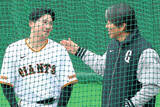 「【巨人】泉口友汰、松井秀喜臨時コーチからタッチ　長嶋さんタッチのブレイク伝説重ね「それを信じて頑張ろうと」」の画像1