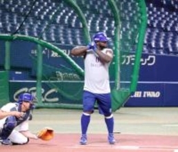 【中日】開幕３連戦無安打のミゲル・サノー、志願の休日返上で打撃練習　来日初安打へ「いい感じ。チームの役に立つまで準備したい」