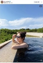 「本当に癒されたぁああああ」内田理央が沖縄旅行プール満喫ショットをアップ！「可愛いお団子ヘアー」と反響！