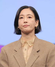 水川あさみ　体のシルエットあらわ！テロテロ素材「妖艶」「すごい…」「好き」俳優と結婚７年